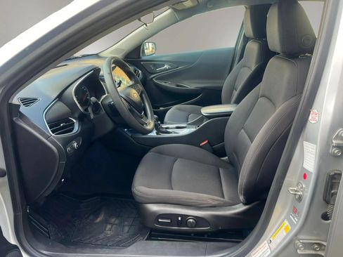 Used 2021 Chevrolet Malibu LT FWD image 23