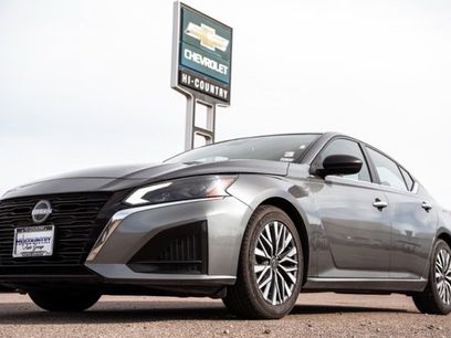 Used 2024 Nissan Altima 2.5 SV