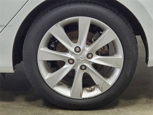 Used 2014 Hyundai Accent GLS w/ Option Group 2 image 9