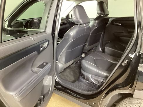 Used 2025 Toyota Highlander XLE AWD/4WD image 23