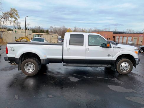 Used 2016 Ford F350 Lariat image 3