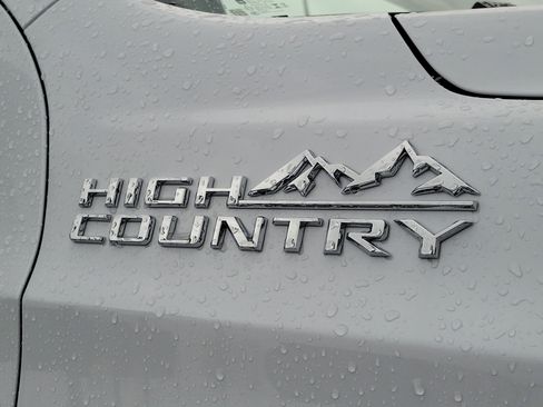 New 2026 Chevrolet Suburban High Country w/ Sun And Tow Package image 6