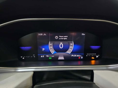 New 2025 Volkswagen Taos SE image 24