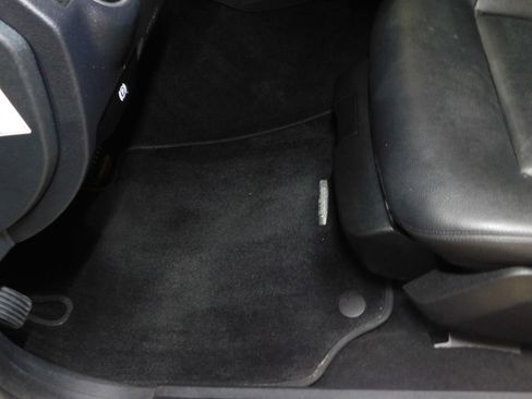 Used 2013 Mercedes-Benz E 350 4MATIC Sedan image 35