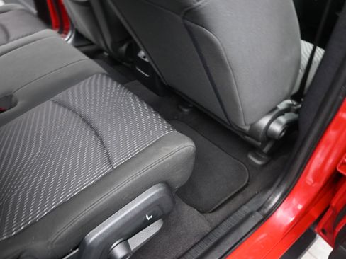 Used 2018 Dodge Journey SE w/ Blacktop Package FWD image 19
