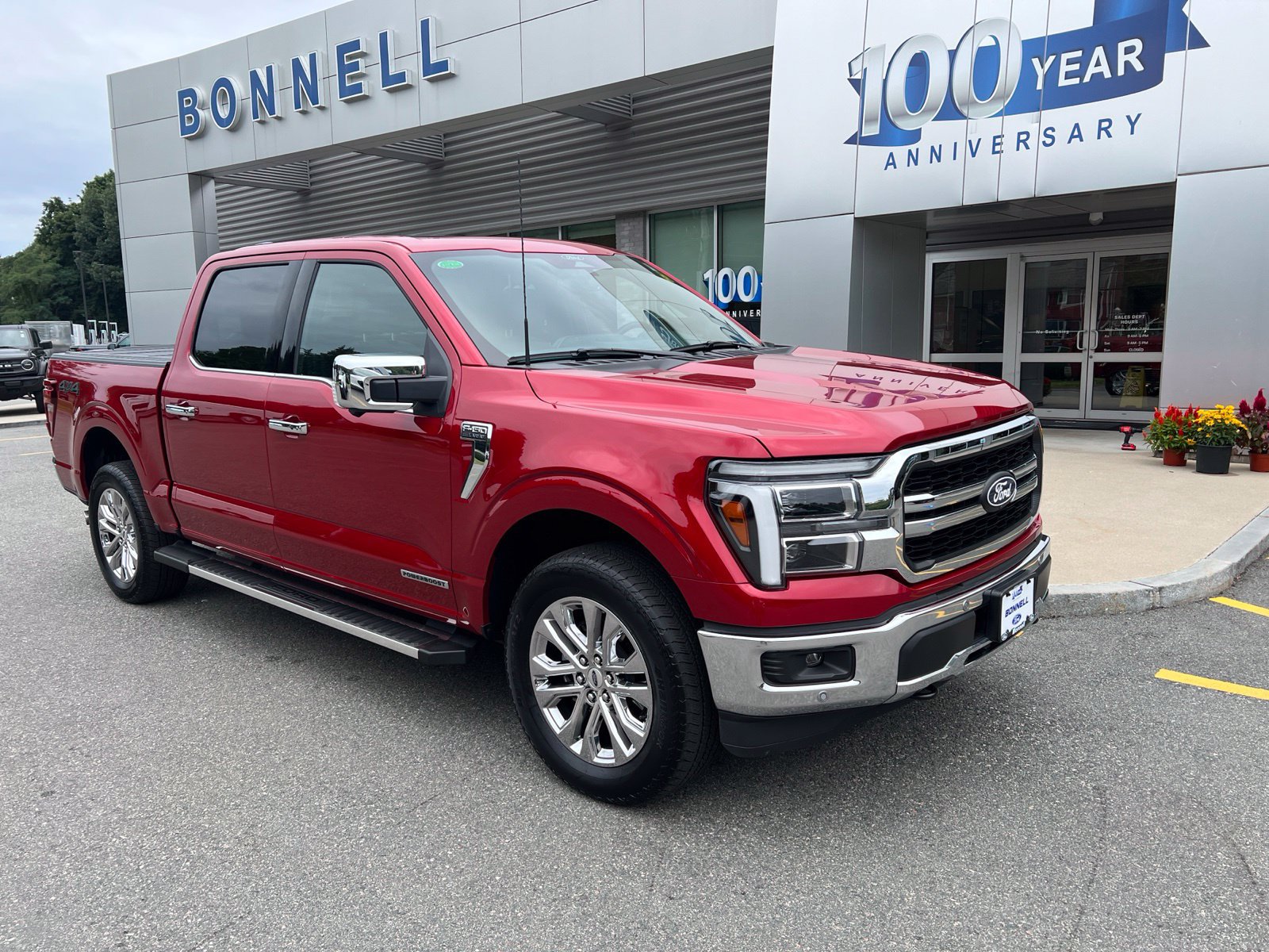 Used 2025 Ford F150 Lariat w/ Equipment Group 501A Mid AWD/4WD image 1