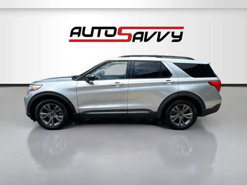 Used 2022 Ford Explorer XLT w/ Equipment Group 202A RWD image 4