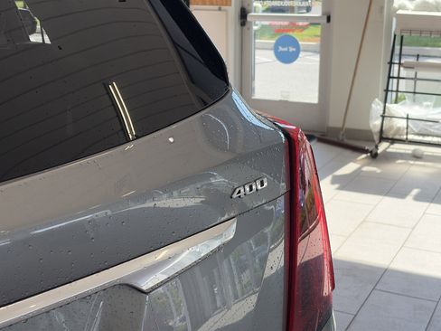 Used 2023 Cadillac XT5 Premium Luxury w/ Technology Package FWD image 8