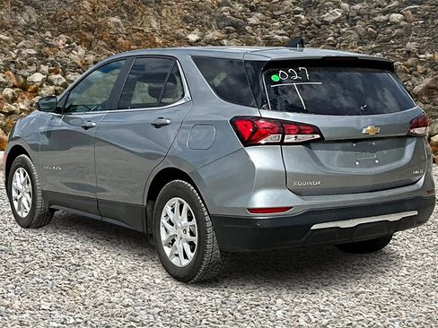 Used 2023 Chevrolet Equinox LT w/ Driver Convenience Package image 12