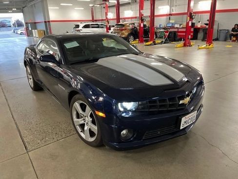 Used 2010 Chevrolet Camaro SS w/ RS Package RWD image 2