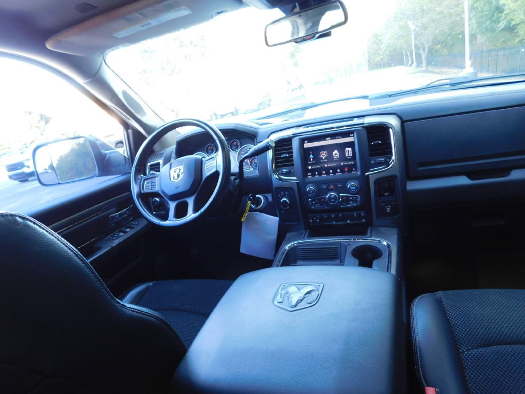 Used 2018 RAM 2500 Big Horn w/ Sport Appearance Group AWD/4WD image 7