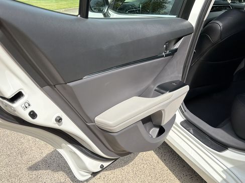 Used 2018 Toyota Camry LE FWD image 20