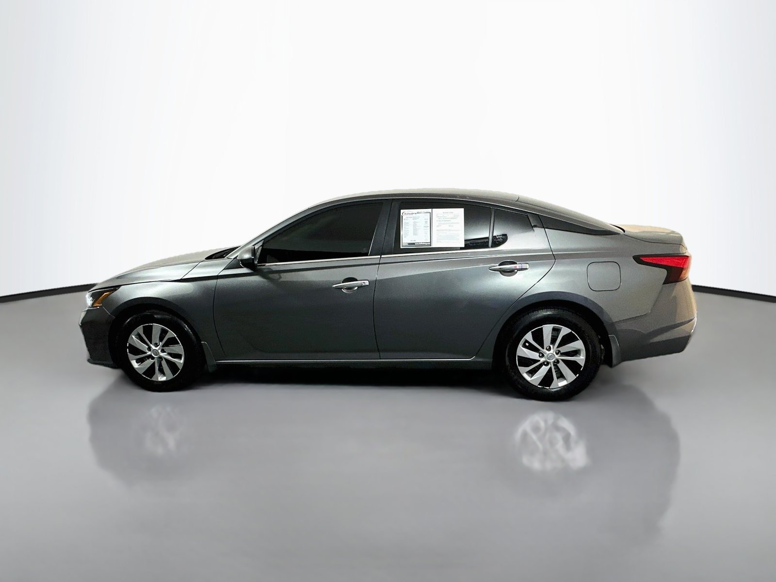 Used 2023 Nissan Altima 2.5 S FWD image 4
