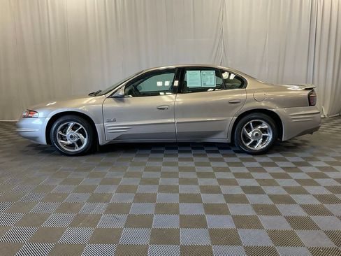 Used 2001 Pontiac Bonneville SLE FWD image 9