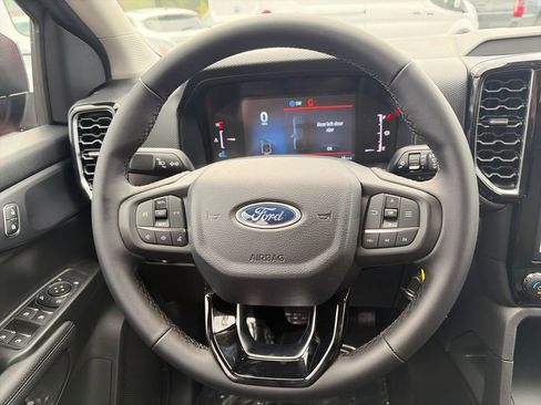 New 2025 Ford Ranger XLT w/ Black Appearance Package AWD/4WD image 18