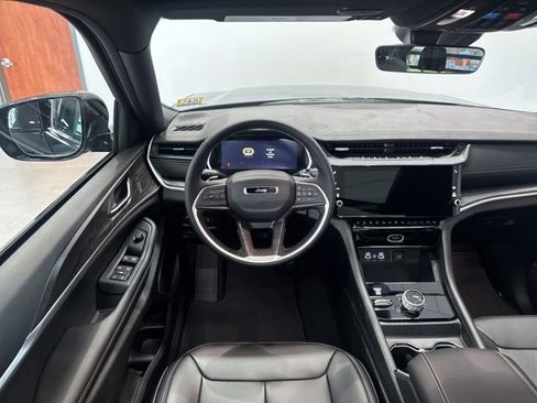 New 2026 Jeep Grand Cherokee L Limited AWD/4WD image 44