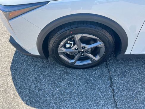 Used 2025 Kia K4 LXS image 31