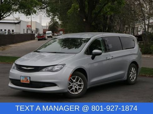 Used 2023 Chrysler Voyager LX FWD image 1