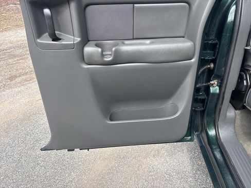 Used 2004 Chevrolet Silverado 2500 LT w/ Skid Plate Package image 27