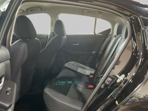 Used 2020 Nissan Sentra SV image 11