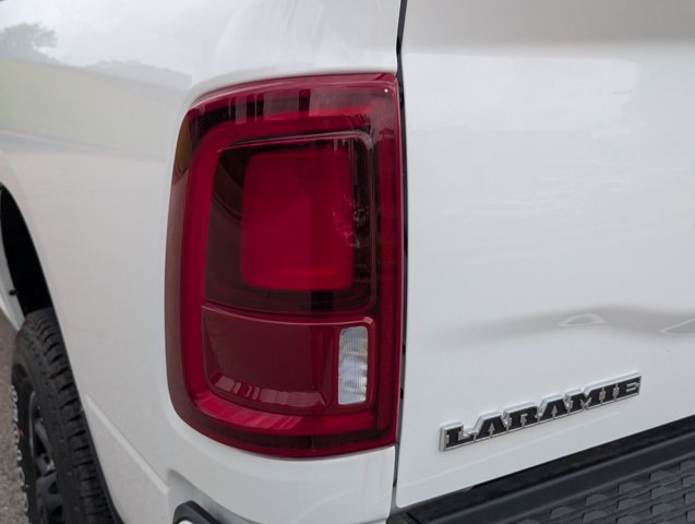 Used 2026 RAM 2500 Laramie AWD/4WD image 9