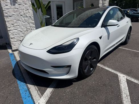 Used 2023 Tesla Model 3 Standard Range RWD image 3