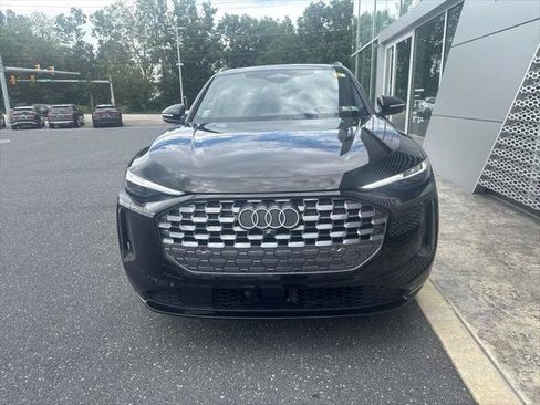Certified 2025 Audi Q5 Premium Plus w/ Premium Plus AWD/4WD image 8