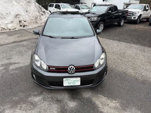 Used 2010 Volkswagen GTI 2-Door image 9