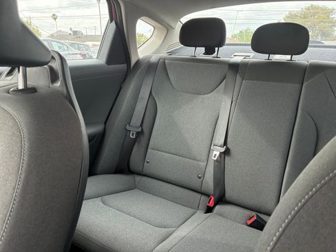 Used 2025 Kia K4 FWD image 39