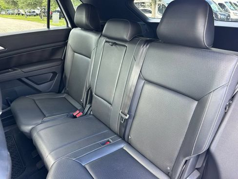 Used 2020 Volkswagen Atlas Cross Sport SE FWD image 11