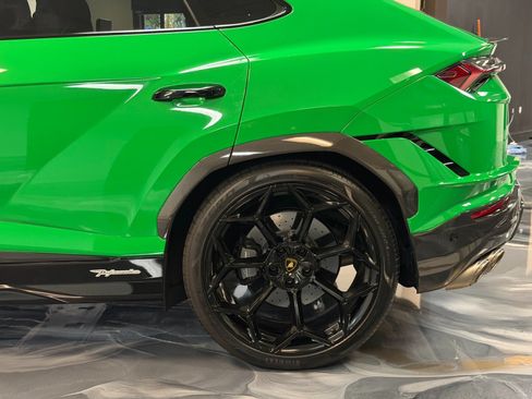 Used 2023 Lamborghini Urus Performante AWD/4WD image 15