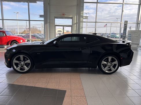 Used 2018 Chevrolet Camaro SS image 4