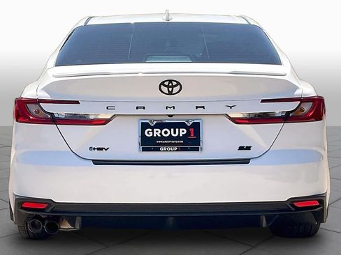 Used 2026 Toyota Camry SE w/ Convenience Package FWD image 5