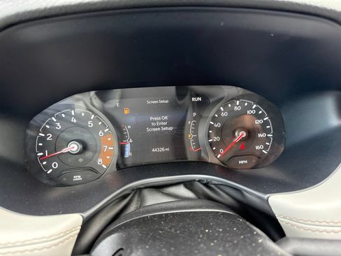 Used 2025 Jeep Compass Limited AWD/4WD image 8