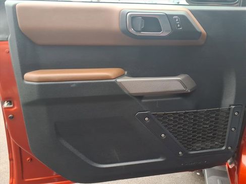 Used 2023 Ford Bronco Outer Banks w/ Sasquatch Package image 11