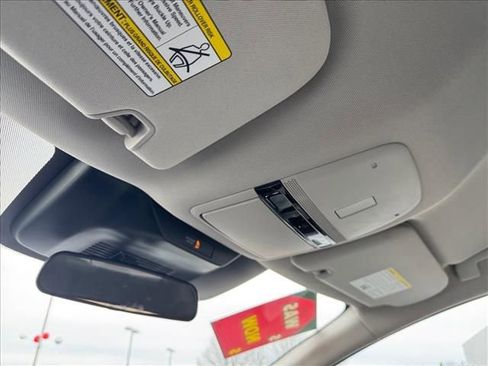 Certified 2025 Nissan Murano SV image 25