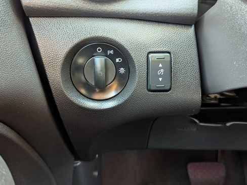 Used 2017 Ford Fiesta SE FWD image 22