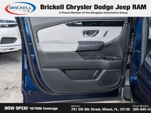 Used 2025 Honda Pilot EX-L image 11