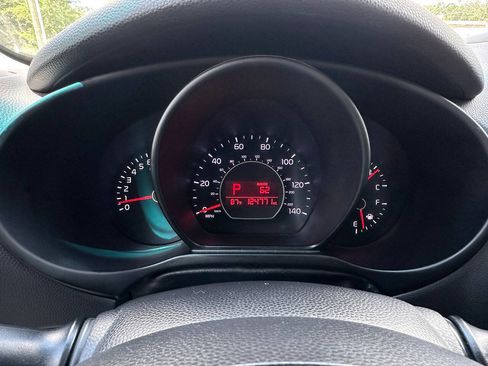 Used 2014 Kia Soul FWD image 20