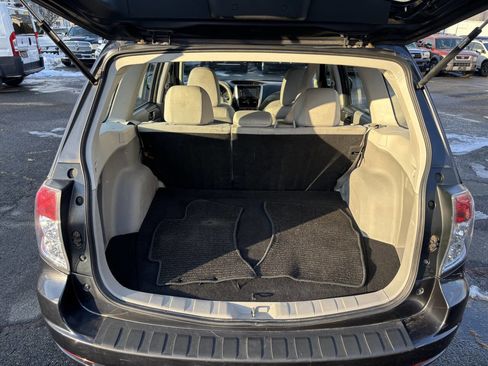 Used 2012 Subaru Forester 2.5X w/ Alloy Wheel Pkg image 12