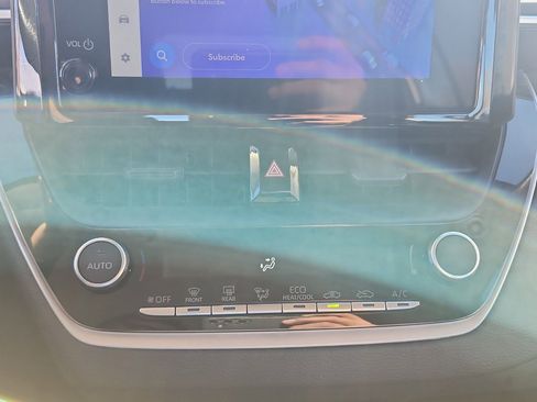 Used 2024 Toyota Corolla LE image 18