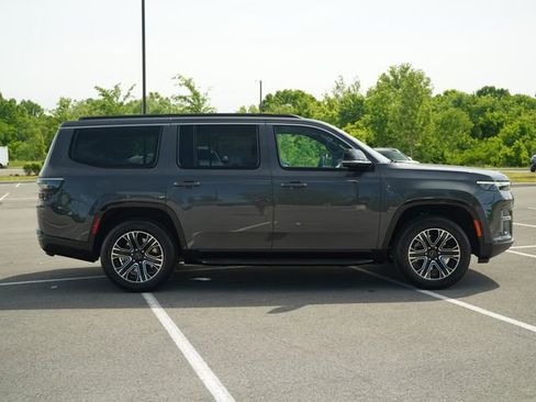New 2026 Jeep Grand Wagoneer 4WD w/ Premium Group I image 8