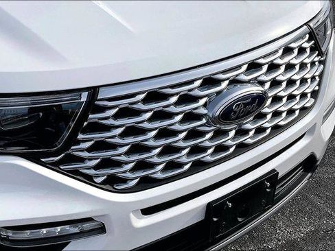 Used 2020 Ford Explorer Platinum w/ Premium Technology Package image 34