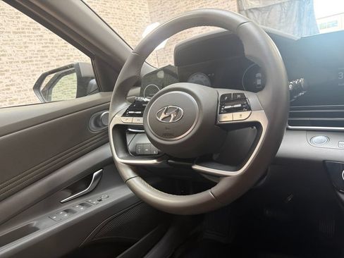 Certified 2023 Hyundai Elantra SEL w/ Convenience Package FWD image 17