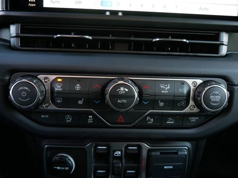 New 2026 Jeep Gladiator Mojave AWD/4WD image 19