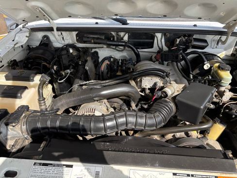Used 1999 Ford Ranger XL AWD/4WD image 12