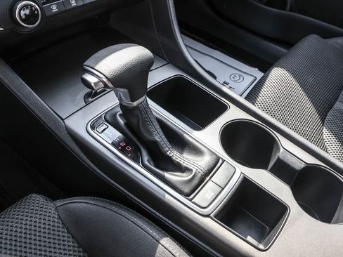 Used 2020 Kia Optima LX FWD image 23
