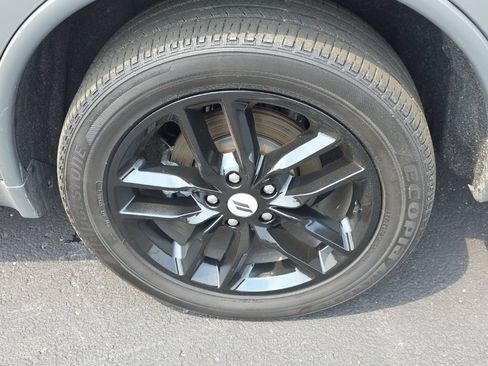 Used 2025 Dodge Durango GT AWD/4WD image 12