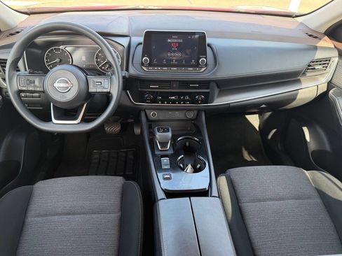 Certified 2023 Nissan Rogue SV FWD image 10
