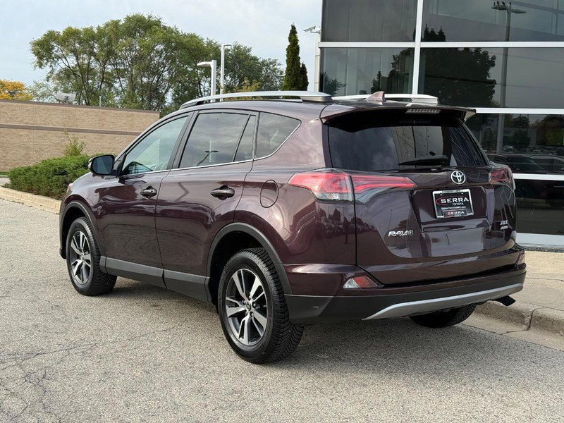 Used 2018 Toyota RAV4 XLE AWD/4WD image 5